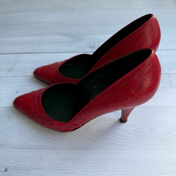 Vintage 80s Gucci Red Ostrich Leather Heel Pumps Size 36.5/6.5 - Picture 7 of 10